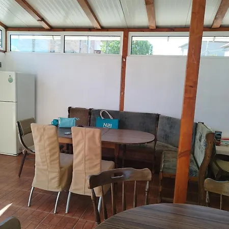 за гости левтерови 切尔诺莫雷茨